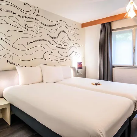 Ibis Styles Paris Tolbiac Bibliotheque-2