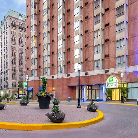 Holiday Inn Express Toronto Downtown By Ihg-2