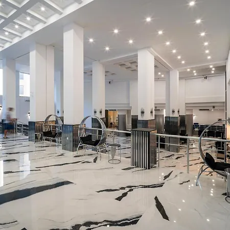Prestige Grand Hotel&Aquapark-3