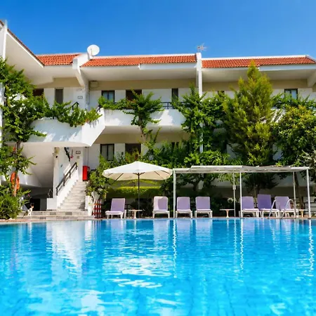 Terinikos Sunny Garden Hotel & Junior Suites-3