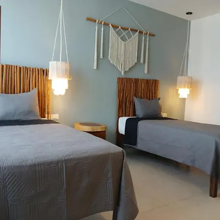 Ah Xok suites 5a Avenida-2