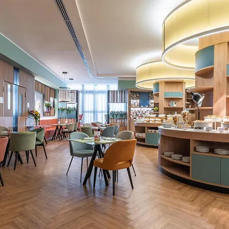 Hilton Garden Inn Rome Colosseum-2
