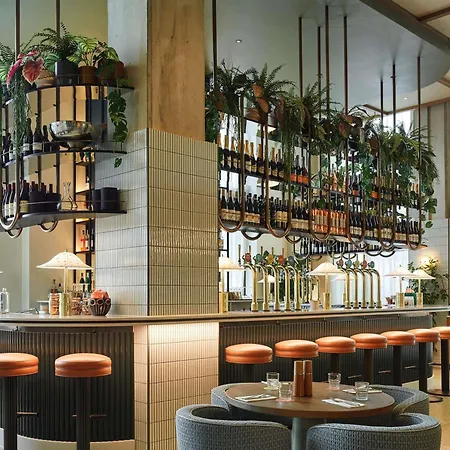 Tribe London Canary Wharf-2