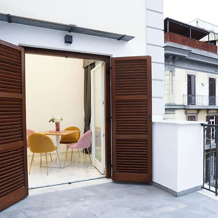 Hotiday Room Collection - Napoli Sant'Arcangelo-2