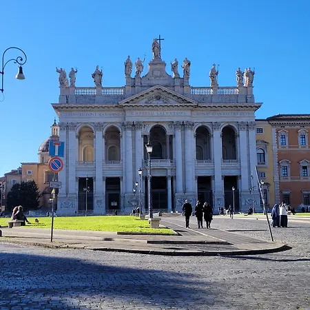 Rome Central Rooms-3