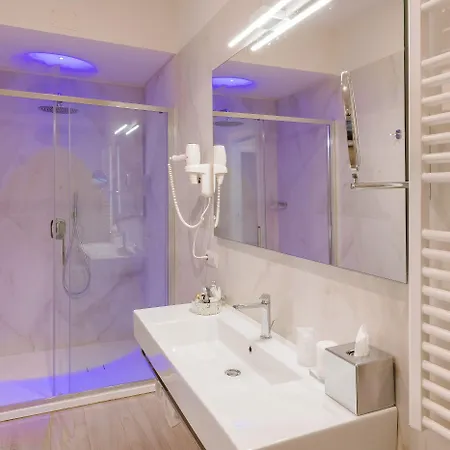 Rhea Silvia Luxury Navona-3