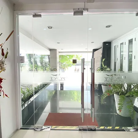 14 Place Sukhumvit Suites-3
