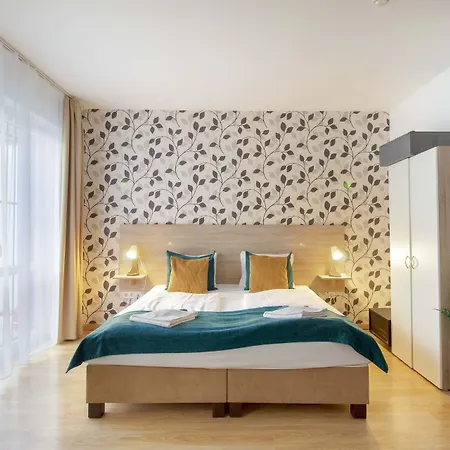 Prince Apartments-3
