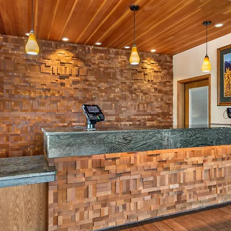 Best Western Plus Silver Saddle Inn-3