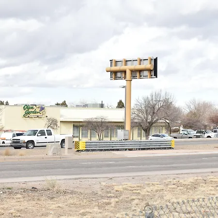Travelodge By Wyndham Albuquerque East-3