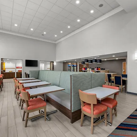 Hampton Inn & Suites Charlotte-Airport-3