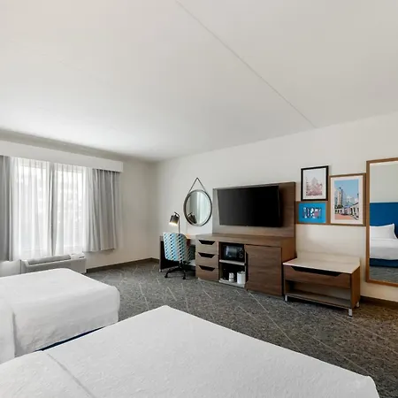 Hampton Inn & Suites Charlotte-Airport-2