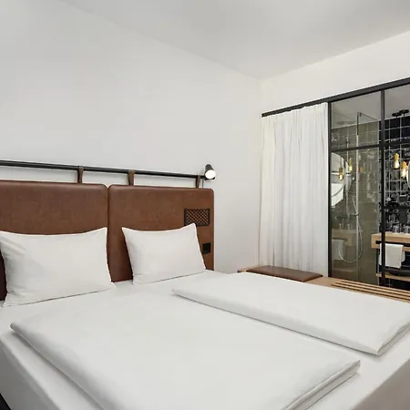Danubius Hotel District V-2