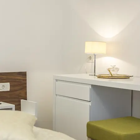 Luxury Accommodation Marino-2