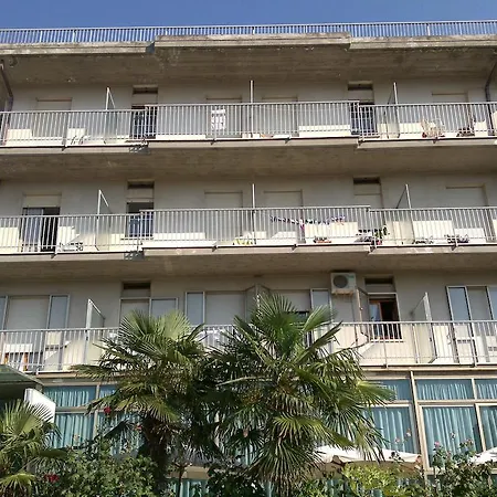 Hotel Elvira-2