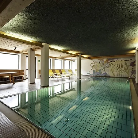 Hotel Am Fels-3