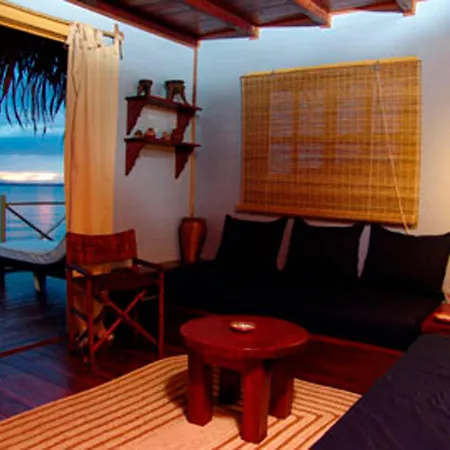 Punta Caracol Acqua Lodge-2