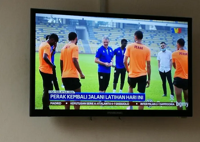 Victoria Hotel And Hostel