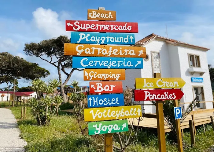 Oasis Backpackers Sintra Surf