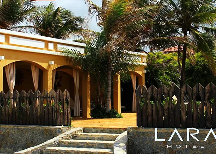 Hotel central: Lara Hotel