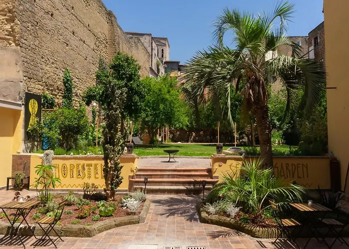 Haustierfreundliches Hotel: HOPESTEL Secret Garden Napoli