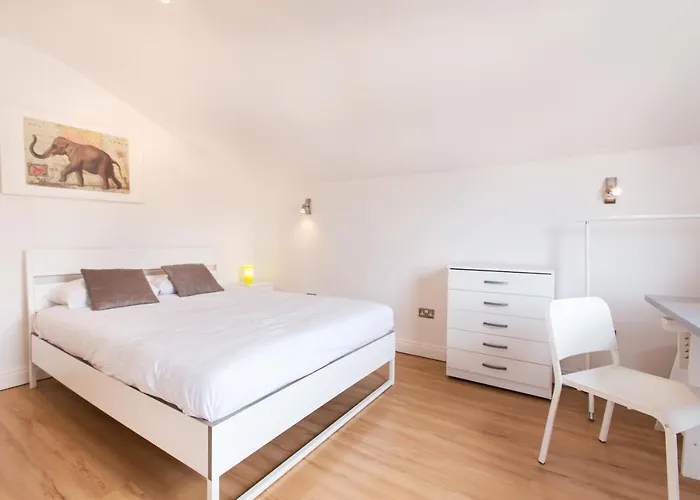 Boutique hotel only: Tooting Broadway Studios & Rooms By Primecityhosts
