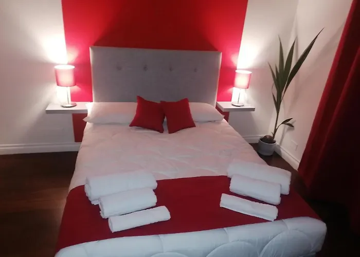 B&B: Shine House