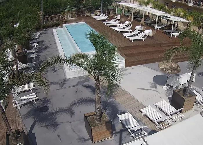Hôtel avec vue: Palas Pineda