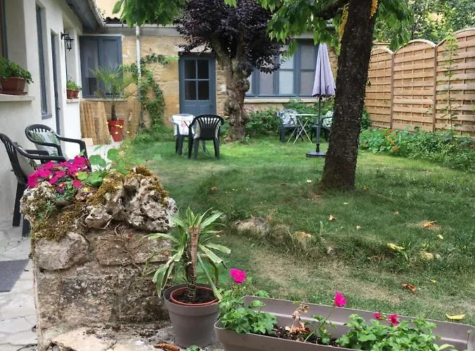 Hôtel: Un jardin en ville