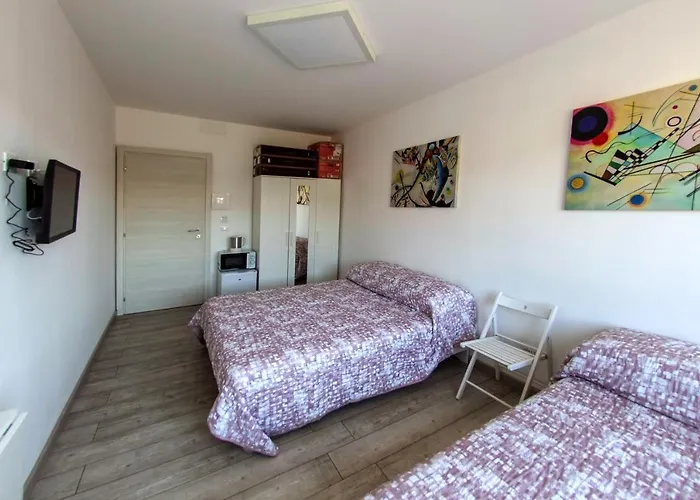  Suite Eleven
