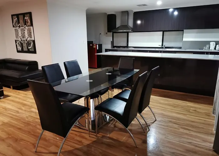 Villa: Perth Urban Lodge