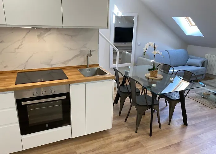 Hotel cerca del colegio: Fuencarral Apartments