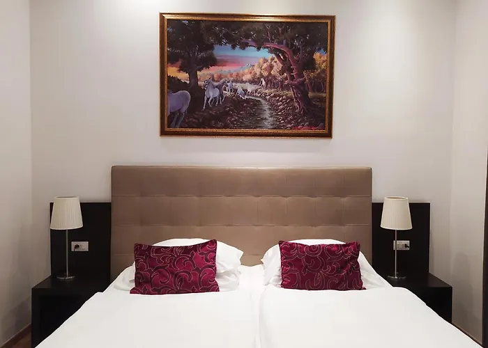 Palace Suites And Apartments