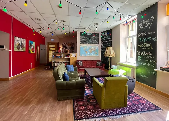 Cinnamon Sally Backpackers
