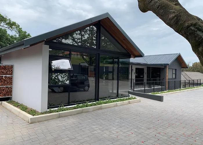 Coral Wood Self Catering Suites And B&B