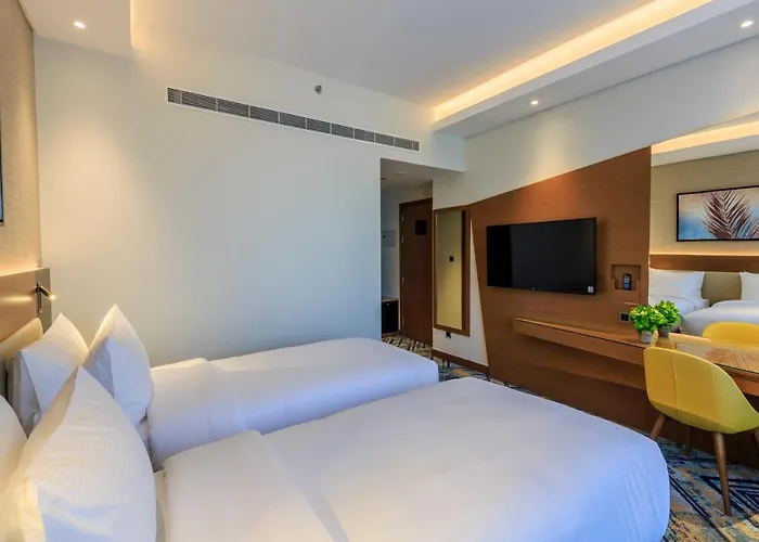 S19 Hotel-Al Jaddaf Metro Station