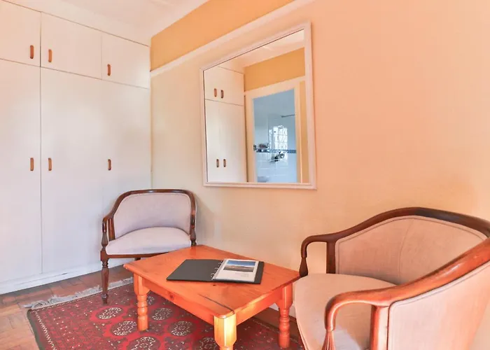  Knightsbury Guest House