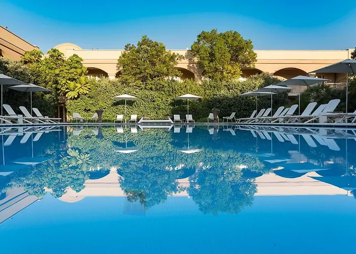 Pet Friendly hotel: Romano Palace Luxury Hotel