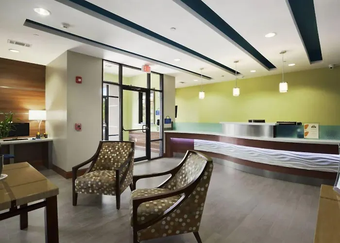 Airport Hotel: Days Inn & Suites By Wyndham Houston North-Spring