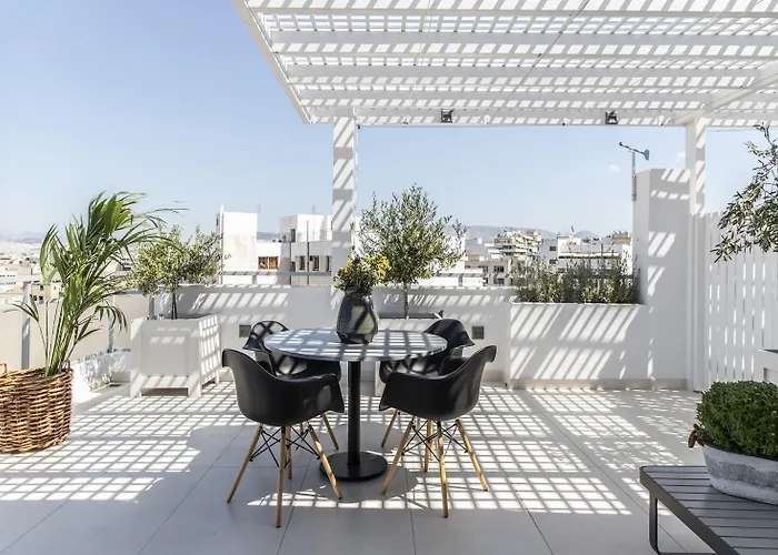  Gallery Suites & Residences Piraeus