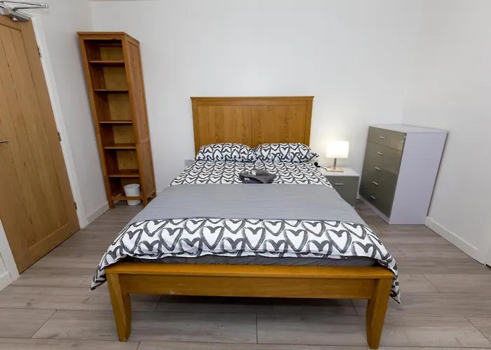 Guest house: Comfortable Stay In Shirley, Solihull - Room-2