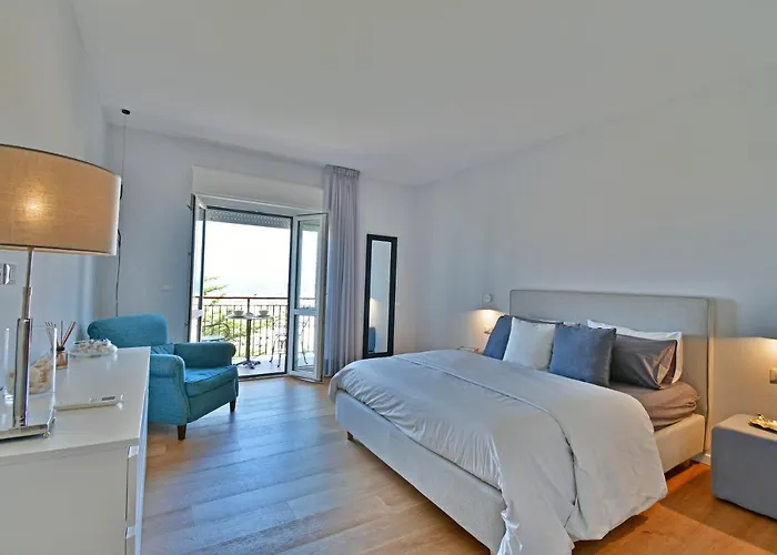 Luxury Suites Joy In
