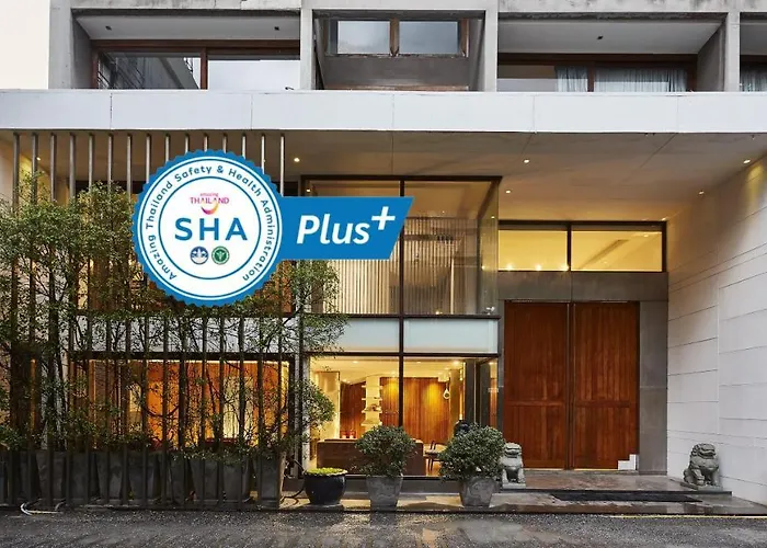 Pet Friendly hotel: Luxx Langsuan Hotel - Sha Plus