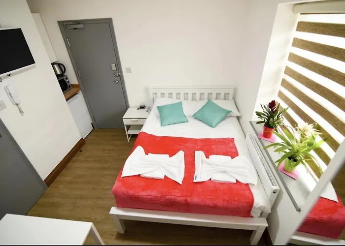 All Vacation Rentals London Suite