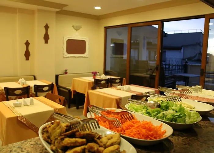 Grand Peninsula Hotel