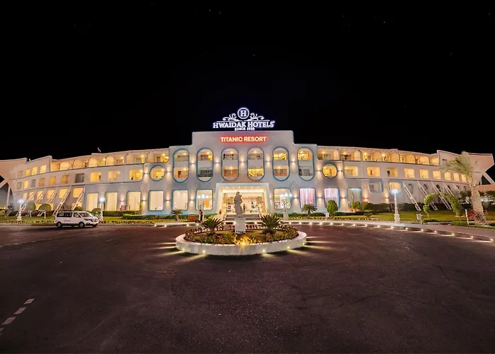 4 sterren hotel: Titanic Aqua Park Resort - Families And Couples Only