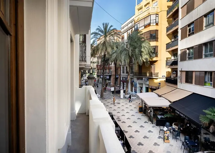 Hotel cerca del colegio: Total Valencia Ayuntamiento