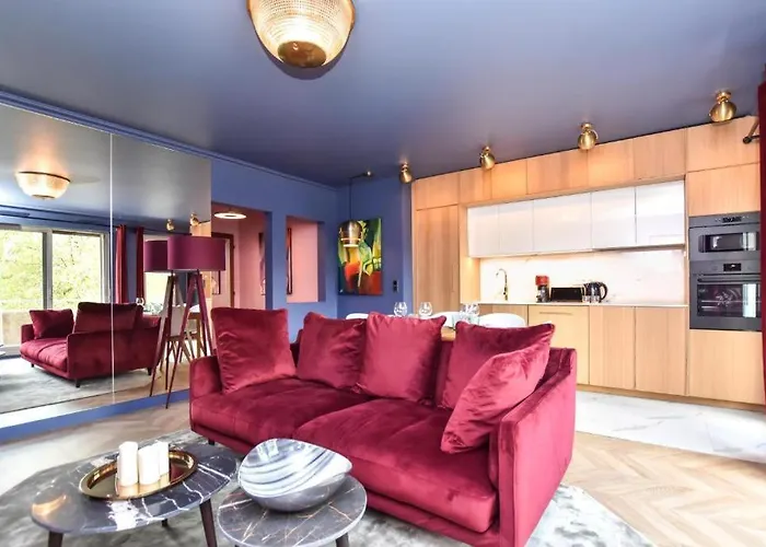 Hôtel accueillant les animaux: Luxury Paris La Vie En Rose Jacuzzi Terrasse Parking