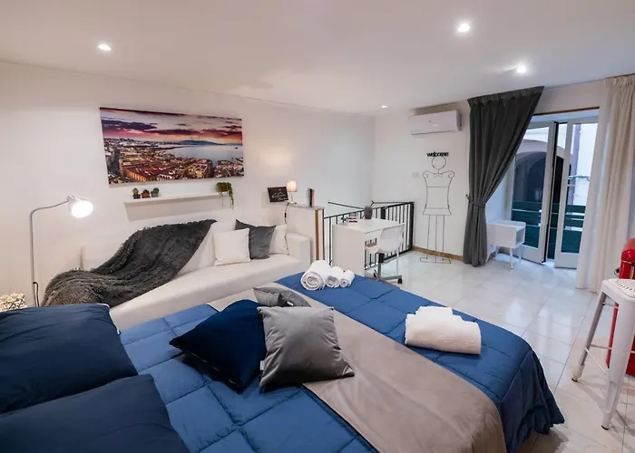 Yes I Know My Room - Magica Napoli