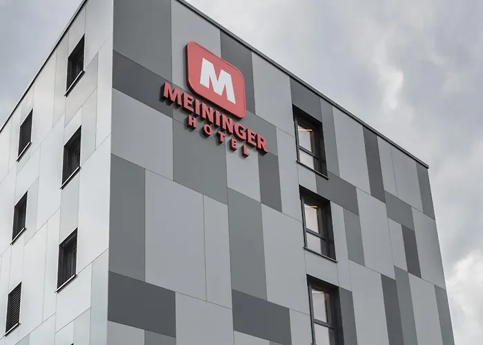 Hotel near College: Meininger Hotel Heidelberg Hauptbahnhof